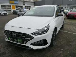 Hyundai i30 1.5 T-GDI  Intro Edition Incl.Big Deal Paket Bild 2