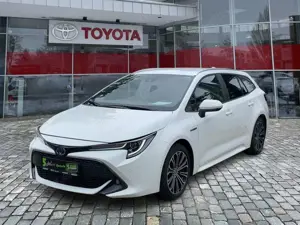 Toyota Corolla Touring Sports 2.0 Team D junger Kombi