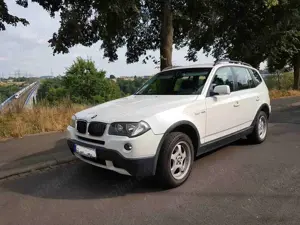 BMW X3 X3 2.0i Alpinweis, Edelholz, Scheckheft, 2 Jahre TÜV