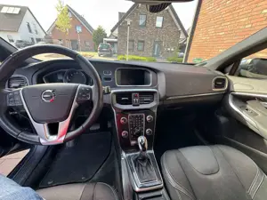 Volvo V40 V40 Diesel D2 Momentum Bild 3