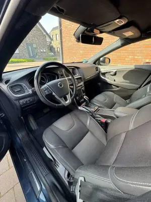 Volvo V40 V40 Diesel D2 Momentum Bild 2