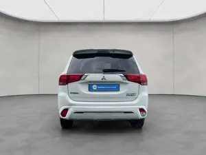 Mitsubishi Outlander Outlander 2.4 4WD Plug-In Hybrid Bild 5