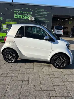 smart forTwo fortwo coupe Basis 66 kW/Brabus Bild 5
