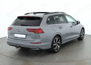 Volkswagen Golf VIII Variant 2.0 TSI DSG Style Panorama AHK Bild 5