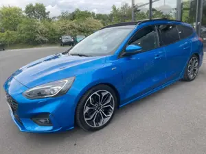 Ford Focus 1,5 Automatik Turnier ST-Line Pano BO AHK