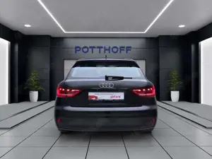 Audi A1 25 TFSI LED SITZHZG PDC KLIMA Bild 3