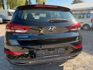 Hyundai i30 Trend --Automatik-- Bild 5