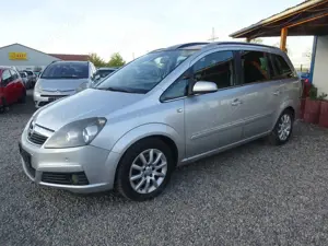 Opel Zafira 2.2 Edition Plus