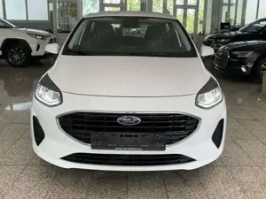 Ford Fiesta CoolConnect 1.1 LED+PDC+TEMPOMAT+SPURH Bild 2