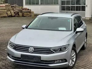 Volkswagen Passat Variant Comfortline BMT+AHK+NAVI+ACC+keyless