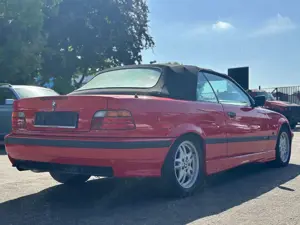 BMW 320 Bild 3