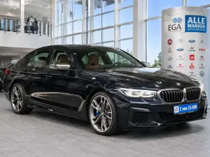 BMW M550 i xDRIVE 1H*VOLL*LEDER*AHK*STANDHZ*GSD*SHZ V+H*HAR
