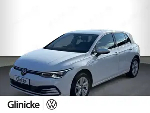 Volkswagen Golf VIII Life 1.5 TSI RFK, NAVI,SHZ, LED