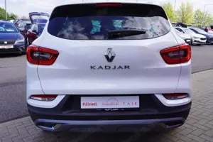 Renault Kadjar 1.3 TCE Bose Edition LED Navi PDC DAB AHK Bild 4