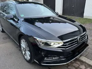 Volkswagen Passat Variant Elegance R-Line 360 iQ-Light AHK Digitaltacho Navi