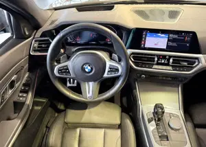 BMW 320 d Touring M SPORT PANO+HUD+LASER+ACC+SPUR+KOM Bild 4