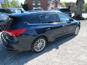 Ford Focus Turnier 2.0 TITANIUM Bild 4