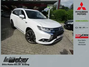 Mitsubishi Outlander 2.0 PHEV Top 4WD NAVI LED RFK SHZ ACC