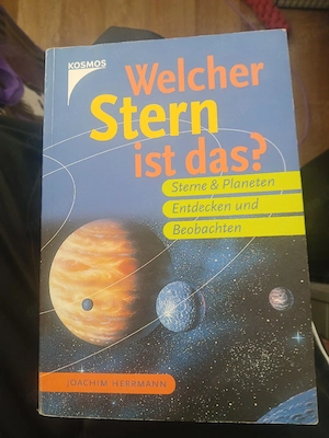 Es ist eine Buch über Sterne 