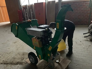 Holz-Hächsler für Grünschnitt und Geäst bis 100 mm   (Orion GTX PRO