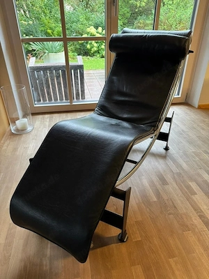 ORIGINAL Le Corbusier LC 4 Liege in schwarzem Leder von Cassina