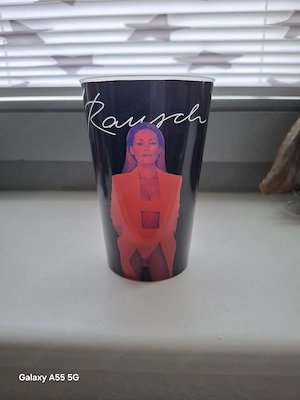 Fanbecher mit Armbändern von Helene Fischer