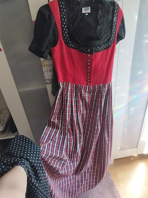 Dirndl  Country Line  Gr. 36   rot schwarz   mit Bluse & Schürze