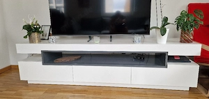 TV Board Hochglanz