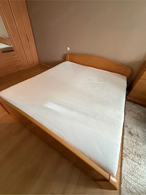 Masiv Holz Bett mit Lattenrost und Matraze 