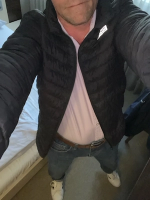 Er mit 20x5cm sucht zeigfreudiges Girl ab 23Uhr zum Testen
