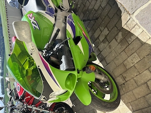 2x Kawasaki ZXR 750 Bild 4