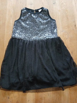 Süßes Kleid Größe 92 