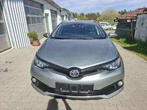 Toyota Auris Team D