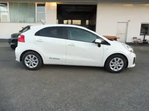 Kia Rio Attract