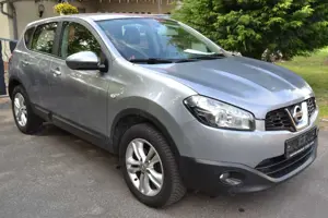 Nissan Qashqai 2,0 Allradantrieb | Automatik | AHK | TÜV neu!