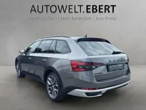 Skoda Superb Combi 2.0 TSI Scout Final 4x4/AHK/PANO/ Bild 3
