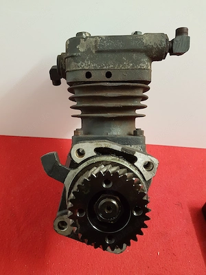 MAN Kompressor Knorr Bremse DR 3510  Bild 4