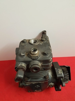 MAN Kompressor Knorr Bremse DR 3510  Bild 2