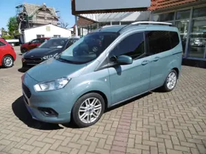 Ford Tourneo Courier 1,0 EcoBoost Titanium, Navi, AHZV, Sitzheizung