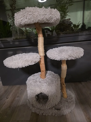 Hochwertiger Echtholz Kratzbaum von Dehner - super Zustand
