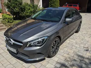 Mercedes-Benz CLA 220 CLA Shooting Brake 220 4Matic 7G-DCT Peak Edition