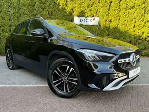 Mercedes-Benz GLA 180 7G LED+MBUX+VIRT+SHZ+KAM+PARK+T-LEDER+