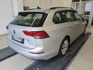 Volkswagen Golf Variant VIII 2.0 TDI Life*AHK*ACC*LED* Bild 3