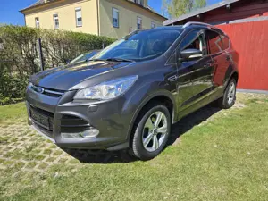 Ford Kuga Titanium (AHK, Navigation, PDC, Winterpaket...)