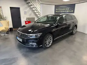 Volkswagen Passat Variant R-Line LED ACC AHK Kamera CarPlay Bild 2