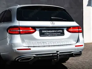 Mercedes-Benz E 220 d 4Matic PANORAMADACH AHK LED ALLRAD Bild 4