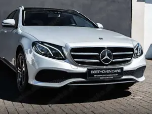 Mercedes-Benz E 220 d 4Matic PANORAMADACH AHK LED ALLRAD Bild 5