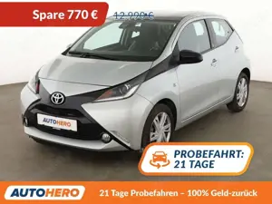 Toyota Aygo 1.0 X-Play Team D Aut*NAVI*CAM*AHK*STANDHEIZUNG*