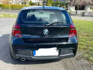 BMW 118 118d DPF Edition Sport Bild 5