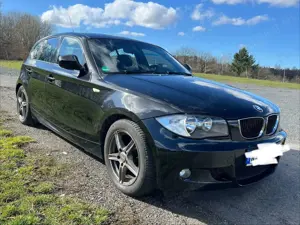 BMW 118 118d DPF Edition Sport Bild 3